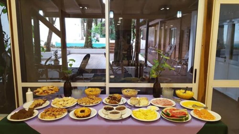 Kelta Hotel - Iguazú Puerto Iguazú Kültér fotó